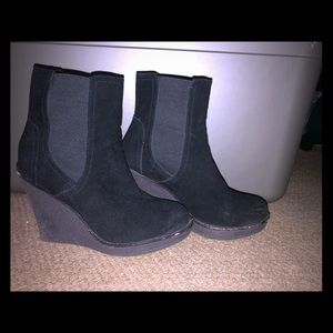 Splendid suede wedge booties